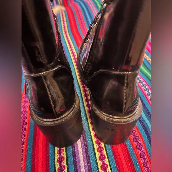 WITCHY BOOTS SIZE 8 FAUX LEATHER - Picture 5 of 7